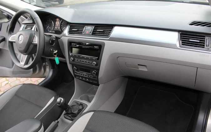 Skoda RAPID cena 35900 przebieg: 63995, rok produkcji 2014 z Baranów Sandomierski małe 326